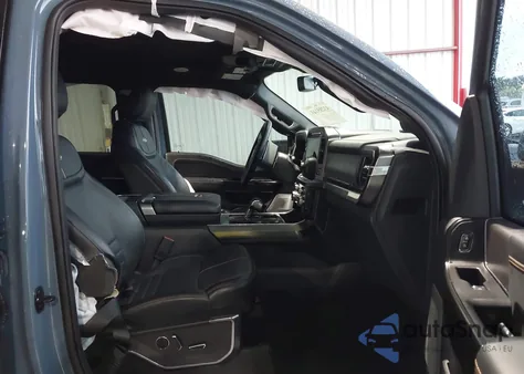 2023 Ford F-150 Platinum z USA, uszkodzony, nr VIN 1FTFW1ED2PFB87324